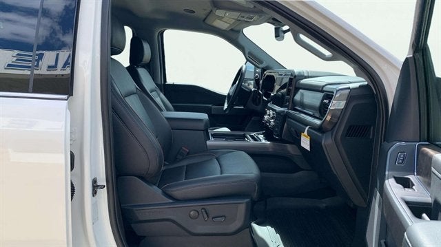 2027 Ford Super Duty F-350 SRW LARIAT
