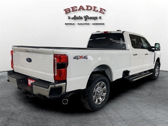 2026 Ford Super Duty F-350 SRW LARIAT