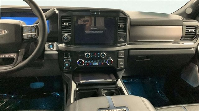 2026 Ford Super Duty F-350 SRW Platinum