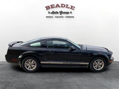 2005 Ford Mustang Deluxe