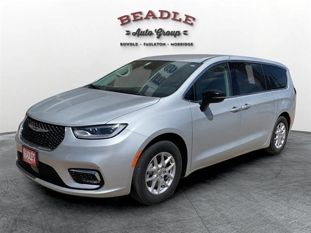 2024 Chrysler Pacifica Touring L's photo