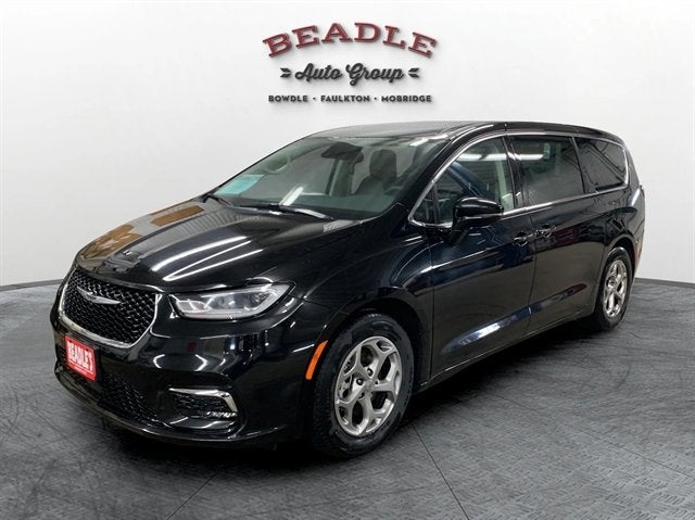 2024 Chrysler Pacifica Limited's photo