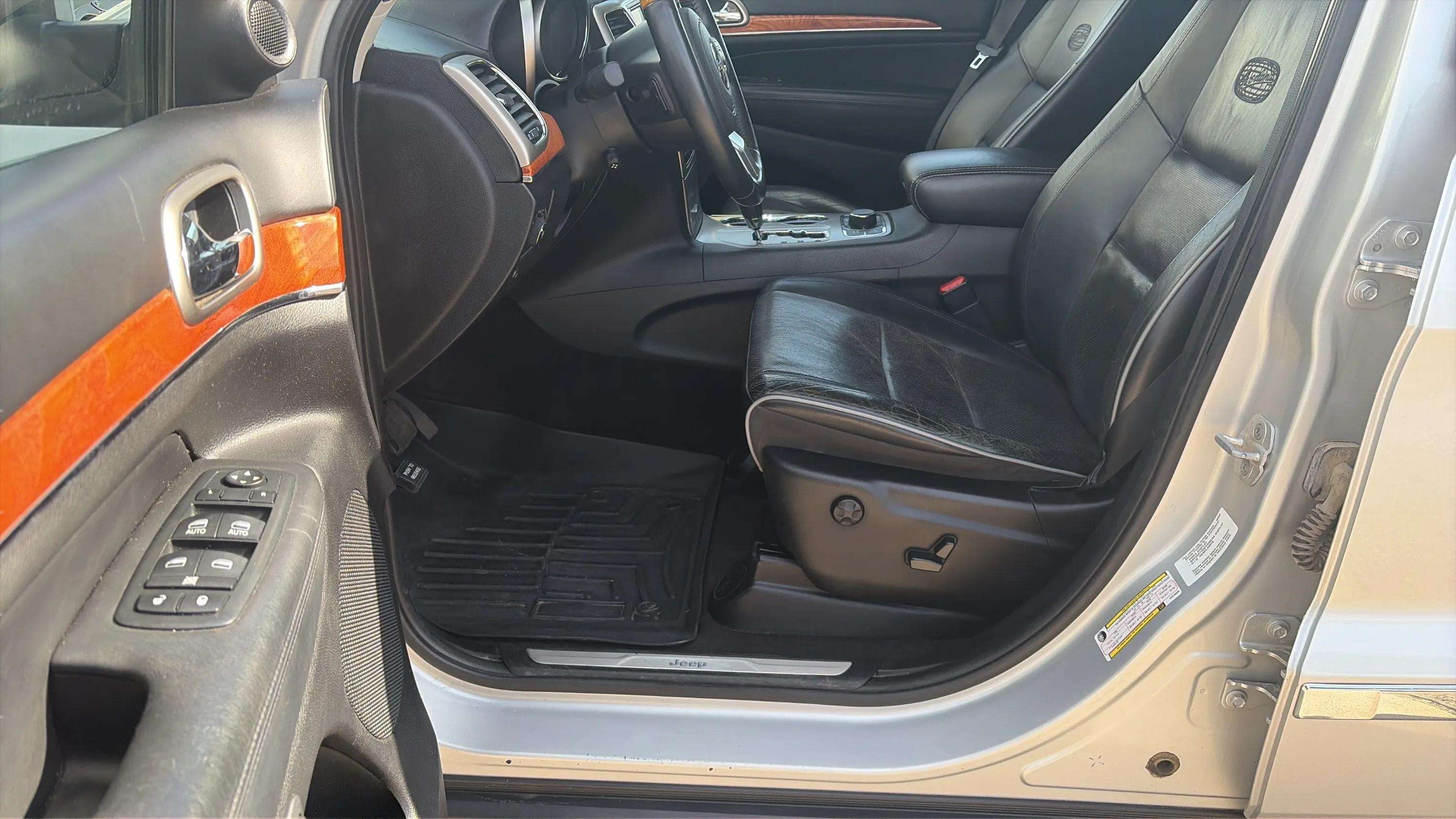 2012 Jeep Grand Cherokee Overland