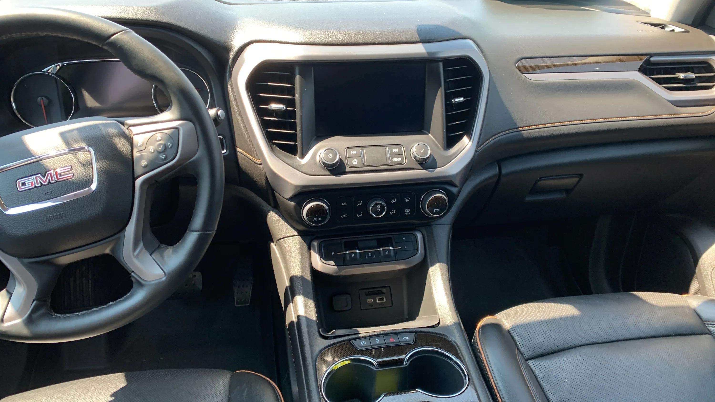 2023 GMC Acadia AT4