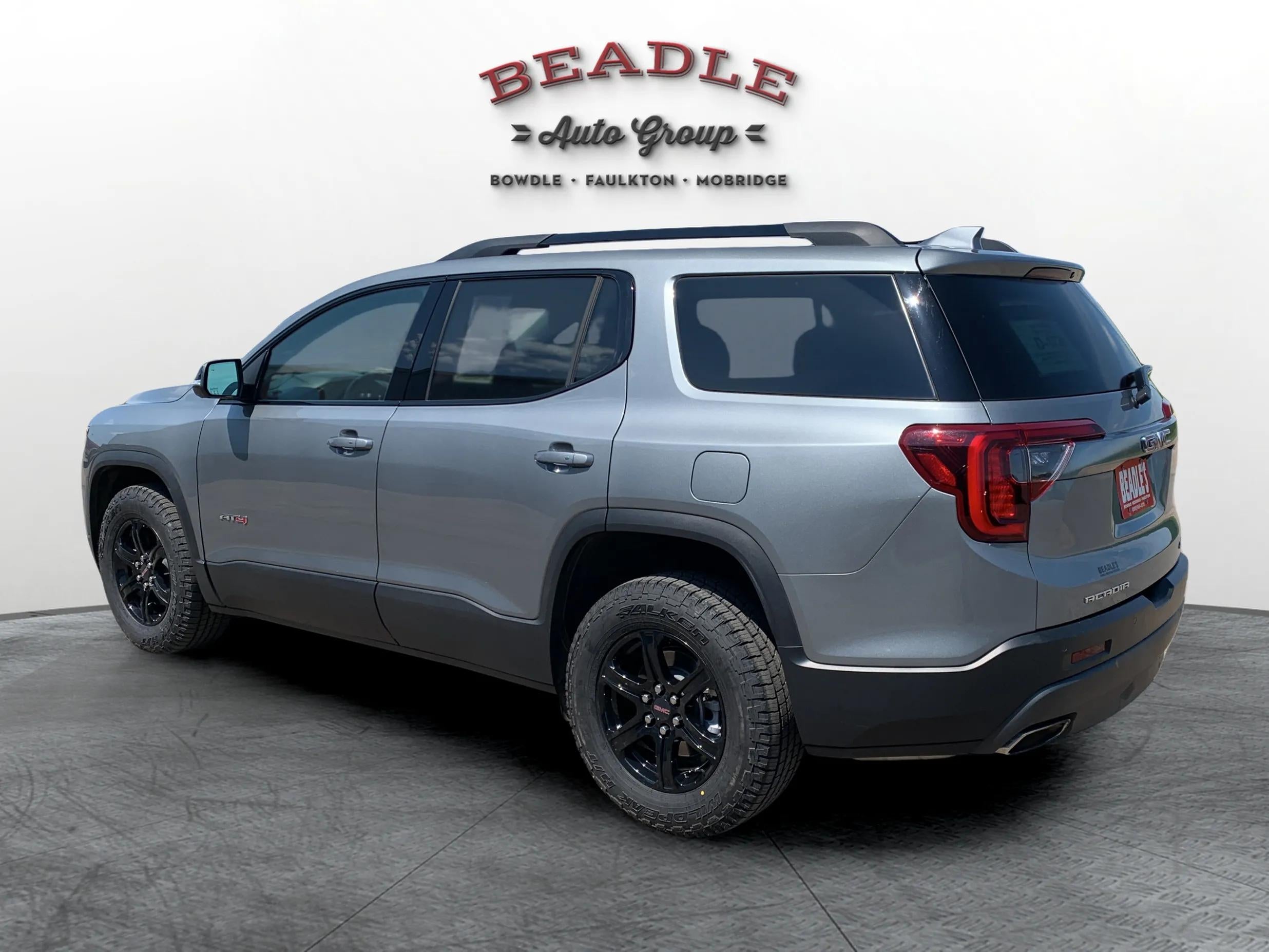 2023 GMC Acadia AT4