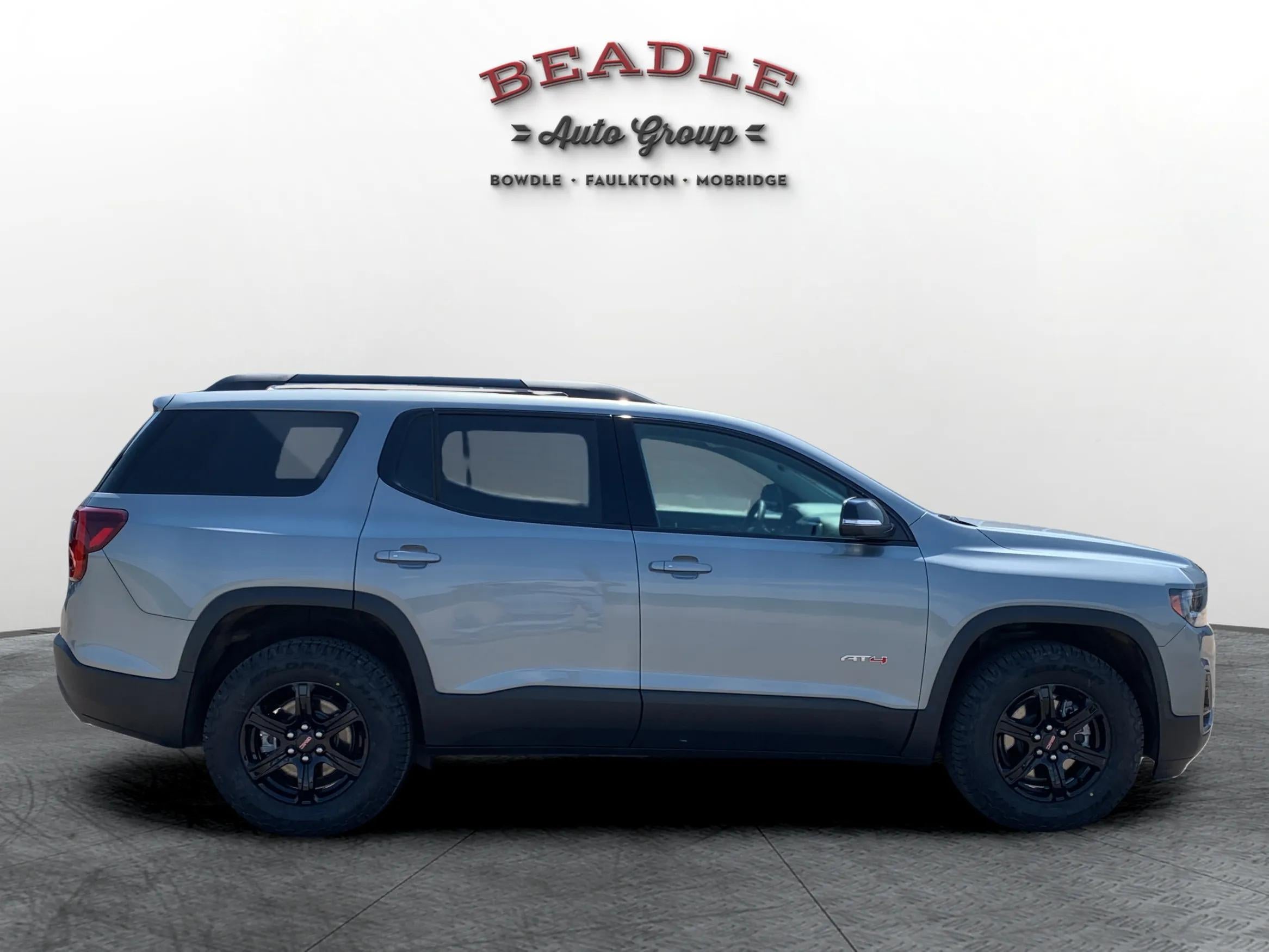 2023 GMC Acadia AT4