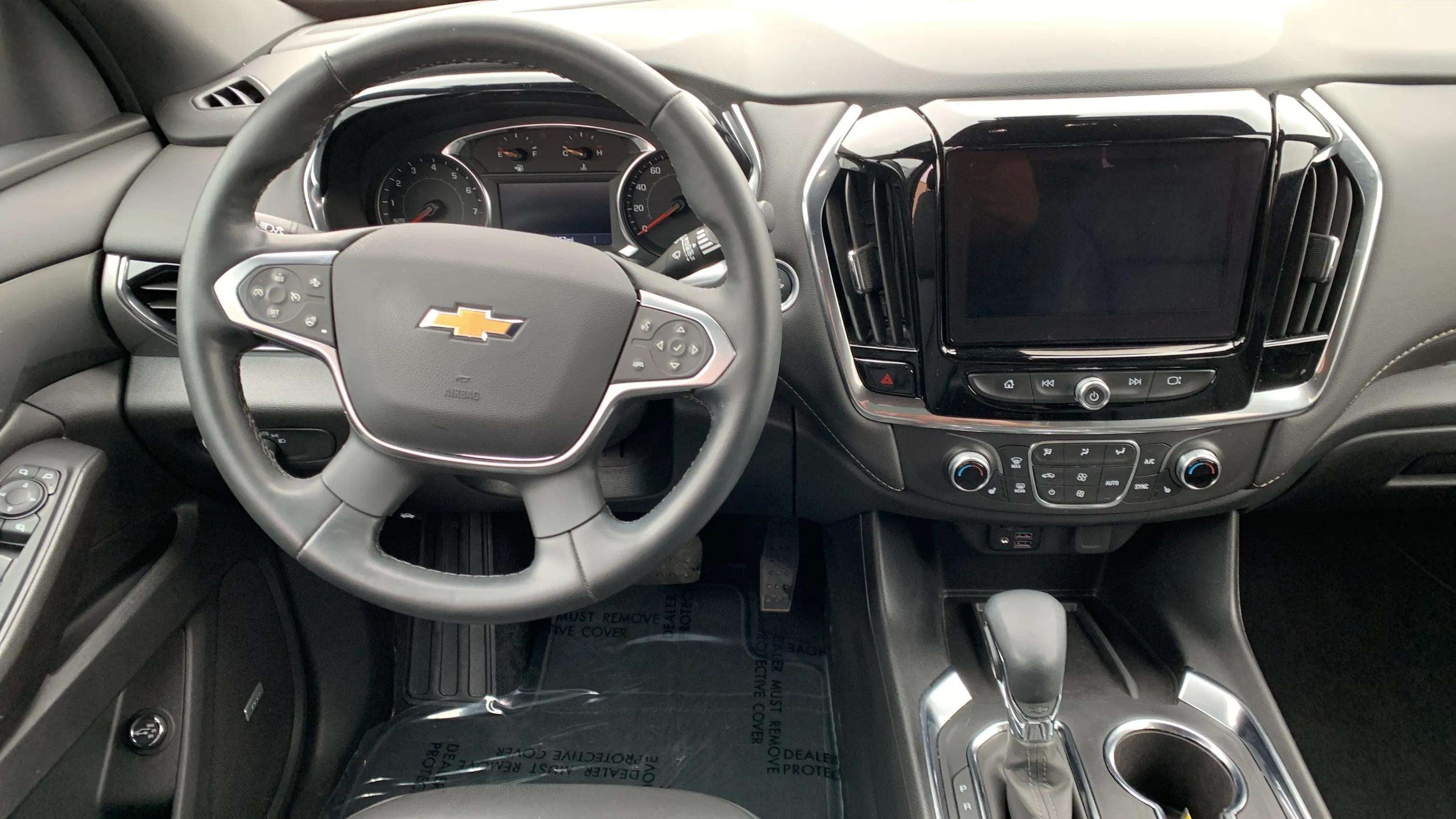 2023 Chevrolet Traverse LT Leather