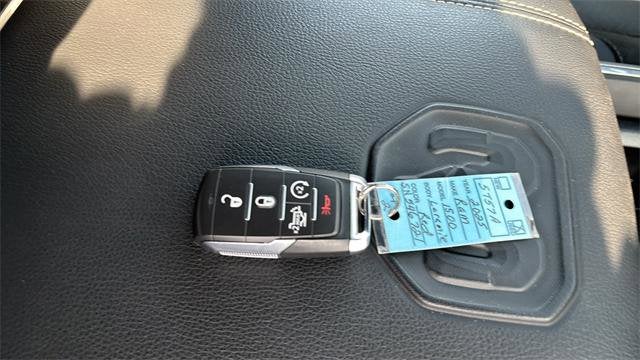 2025 RAM 1500 Laramie Crew Cab 4x4 5'7' Box