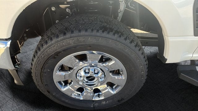 2027 Ford Super Duty F-350 SRW LARIAT