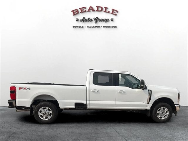 2026 Ford Super Duty F-350 SRW XLT