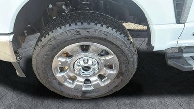 2026 Ford Super Duty F-350 SRW LARIAT