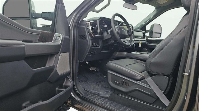 2026 Ford Super Duty F-350 DRW LARIAT