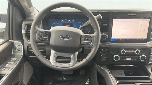 2026 Ford Super Duty F-350 DRW LARIAT