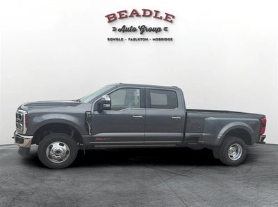 2026 Ford Super Duty F-350 DRW LARIAT