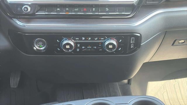 2023 GMC Sierra 1500 4WD Crew Cab Short Box SLT