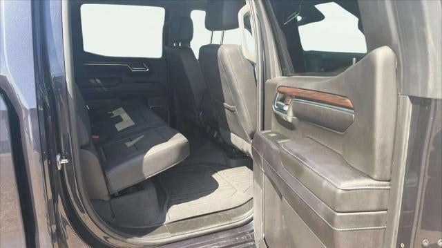2023 GMC Sierra 1500 4WD Crew Cab Short Box SLT