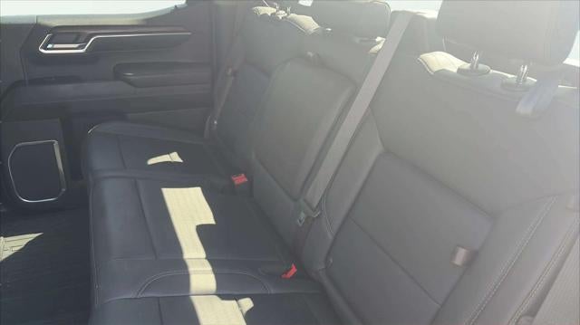 2023 GMC Sierra 1500 4WD Crew Cab Short Box SLT