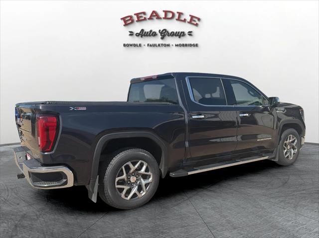 2023 GMC Sierra 1500 4WD Crew Cab Short Box SLT